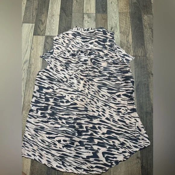 CAbi Sleeveless Silk Blouse - Picture 3 of 6